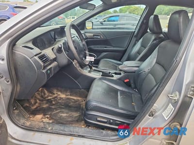 Zdjęcie 7 z 12 samochodu: 2017 HONDA ACCORD SPORT VIN:1HGCR2F51HA270508 - miniatura
