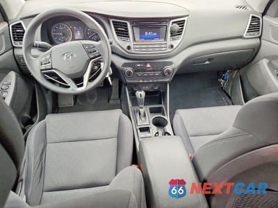Zdjęcie 8 z 12 samochodu: 2017 HYUNDAI TUCSON SE VIN:KM8J23A40HU555998 - miniatura