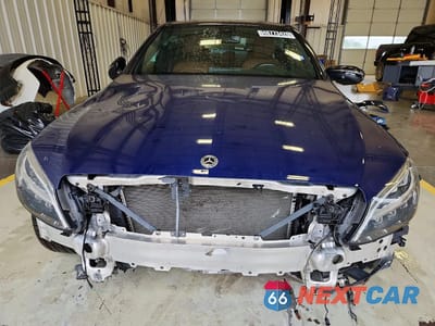 Piąte zdjęcie samochodu w środku: 2019 MERCEDES-BENZ C 300 VIN:55SWF8DB0KU311952 - miniatura