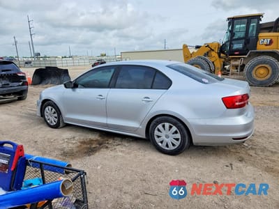 Drugie zdjęcie samochodu z przodu: 2015 VOLKSWAGEN JETTA BASE VIN:3VW2K7AJ7FM413197 - miniatura
