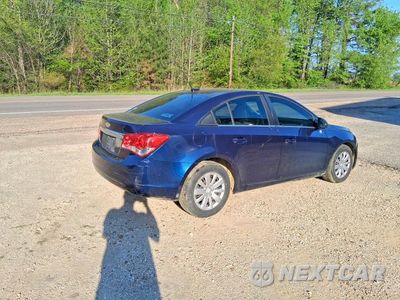 Czwarte zdjęcie samochodu z boku: 2011 CHEVROLET CRUZE LS VIN:1G1PC5SH2B7185628 - miniatura