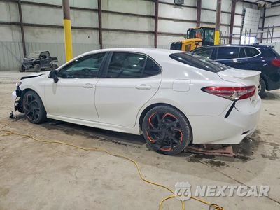 Drugie zdjęcie samochodu z przodu: 2018 TOYOTA CAMRY SE VIN:4T1B11HK8JU600790 - miniatura