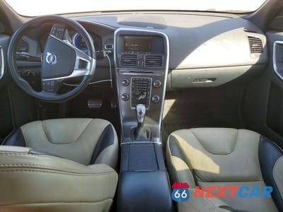 Zdjęcie 8 z 13 samochodu: 2013 VOLVO XC60 T6 VIN:YV4902DZ2D2456665 - miniatura