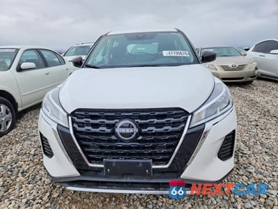 Piąte zdjęcie samochodu w środku: 2024 NISSAN KICKS S VIN:3N1CP5BV9RL507934 - miniatura