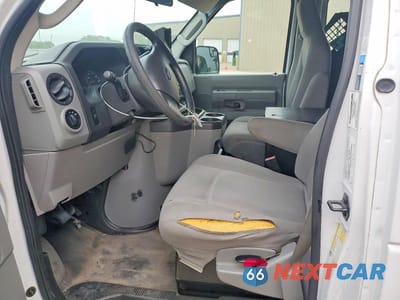 Zdjęcie 7 z 12 samochodu: 2014 FORD ECONOLINE E150 VAN VIN:1FTNE1EW6EDA56048 - miniatura
