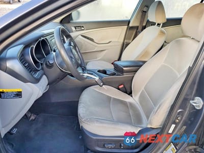 Zdjęcie 7 z 12 samochodu: 2015 KIA OPTIMA LX VIN:KNAGM4A79F5584719 - miniatura