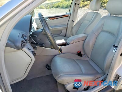 Zdjęcie 7 z 11 samochodu: 2004 MERCEDES-BENZ C 240 4MATIC VIN:WDBRF81J64F502962 - miniatura