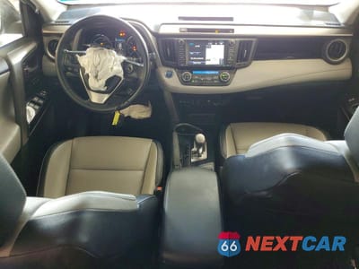 Zdjęcie 8 z 13 samochodu: 2016 TOYOTA RAV4 HV LIMITED VIN:JTMDJREV2GD029025 - miniatura