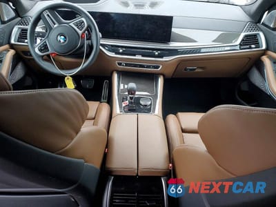 Zdjęcie 8 z 13 samochodu: 2026 BMW X5 M COMPETITION VIN:5YM13ET08T9082555 - miniatura