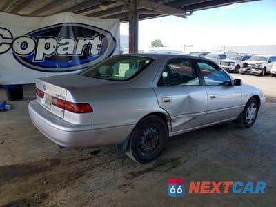 Trzecie zdjęcie samochodu z tyłu: 1997 TOYOTA CAMRY LE V6 VIN:JT2BF22K3V0010166 - miniatura