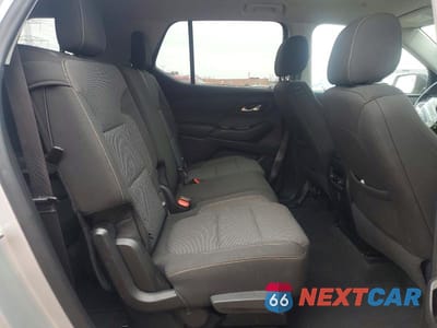 Zdjęcie 10 z 12 samochodu: 2018 CHEVROLET TRAVERSE LS VIN:1GNERFKW4JJ281092 - miniatura
