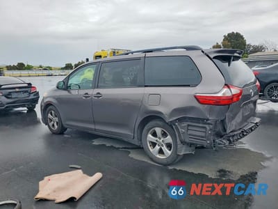 Drugie zdjęcie samochodu z przodu: 2016 TOYOTA SIENNA LE VIN:5TDKK3DC1GS717359 - miniatura