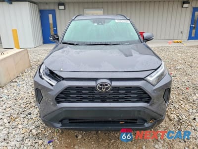 Piąte zdjęcie samochodu w środku: 2025 TOYOTA RAV4 XLE VIN:2T3P1RFV1SC531372 - miniatura