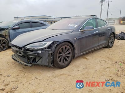 2018 TESLA MODEL S 5YJSA1E24JF263228 - główne zdjęcie licytacji z USA - miniatura