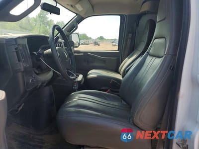 Zdjęcie 7 z 13 samochodu: 2025 CHEVROLET EXPRESS 2500 CARGO DELIVERY VAN VIN:1GCWGAFP0S1211115 - miniatura