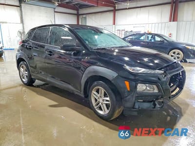 Czwarte zdjęcie samochodu z boku: 2019 HYUNDAI KONA SE VIN:KM8K12AA3KU305881 - miniatura