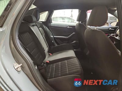 Zdjęcie 10 z 12 samochodu: 2019 VOLKSWAGEN JETTA GLI VIN:3VW6T7BU9KM149272 - miniatura