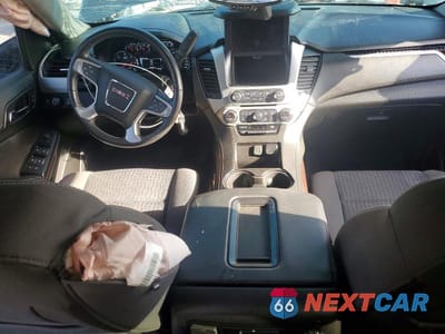 Zdjęcie 8 z 14 samochodu: 2020 GMC YUKON SLE VIN:1GKS2AKC1LR114934 - miniatura