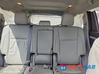 Zdjęcie 10 z 13 samochodu: 2017 TOYOTA HIGHLANDER XLE VIN:5TDJZRFH7HS518062 - miniatura