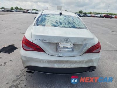 Zdjęcie 6 z 12 samochodu: 2015 MERCEDES-BENZ CLA 250 VIN:WDDSJ4EB7FN218302 - miniatura