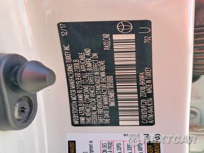 Zdjęcie 12 z 12 samochodu: 2018 TOYOTA C-HR XLE VIN:NMTKHMBX7JR050880 - miniatura
