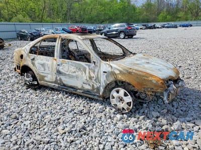 Czwarte zdjęcie samochodu z boku: 2000 VOLKSWAGEN JETTA GLX VIN:3VWTE29M8YM138214 - miniatura