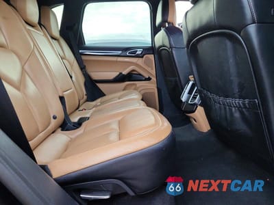 Zdjęcie 11 z 14 samochodu: 2017 PORSCHE CAYENNE VIN:WP1AA2A22HKA89551 - miniatura