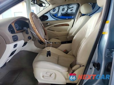 Zdjęcie 7 z 12 samochodu: 2004 JAGUAR S-TYPE VIN:SAJEA01T34FM97495 - miniatura