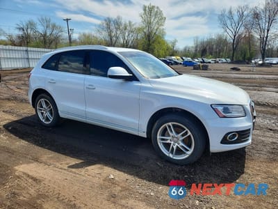Czwarte zdjęcie samochodu z boku: 2014 AUDI Q5 PREMIUM PLUS VIN:WA1LFAFP6EA059670 - miniatura