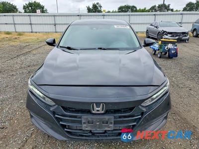 Piąte zdjęcie samochodu w środku: 2018 HONDA ACCORD LX VIN:1HGCV1F14JA207220 - miniatura