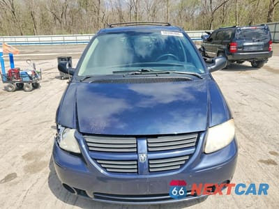 Piąte zdjęcie samochodu w środku: 2007 DODGE GRAND CARAVAN SXT VIN:2D8GP44L27R331721 - miniatura