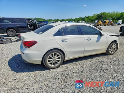 Trzecie zdjęcie samochodu z tyłu: 2019 MERCEDES-BENZ A 220 VIN:WDD3G4EB1KW001447 - miniatura