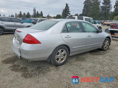 Trzecie zdjęcie samochodu z tyłu: 2006 HONDA ACCORD SE VIN:1HGCM56326A117664 - miniatura