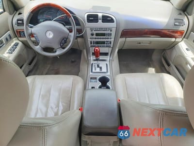 Zdjęcie 8 z 12 samochodu: 2004 LINCOLN LS VIN:1LNHM86S74Y621432 - miniatura