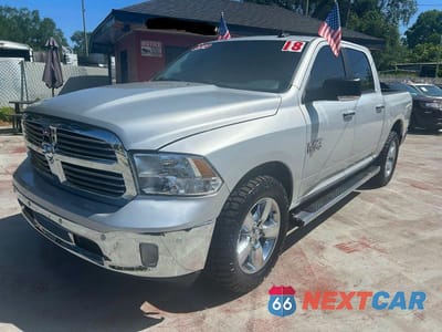 Drugie zdjęcie samochodu z przodu: 2018 RAM 1500 SLT VIN:3C6RR7LG3JG203497 - miniatura