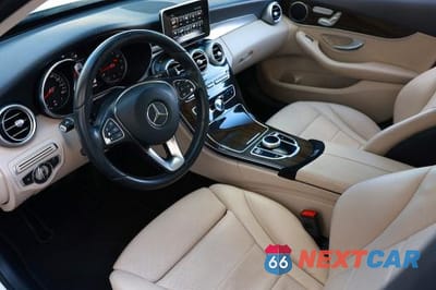 Piąte zdjęcie samochodu w środku: 2018 MERCEDES-BENZ C 300 VIN:55SWF4JB5JU276403 - miniatura