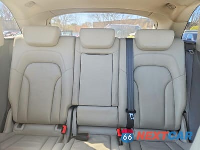 Zdjęcie 10 z 13 samochodu: 2010 AUDI Q5 PREMIUM PLUS VIN:WA1LKAFP1AA046069 - miniatura