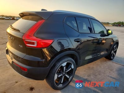 Trzecie zdjęcie samochodu z tyłu: 2019 VOLVO XC40 T5 MOMENTUM VIN:YV4162UK6K2054613 - miniatura