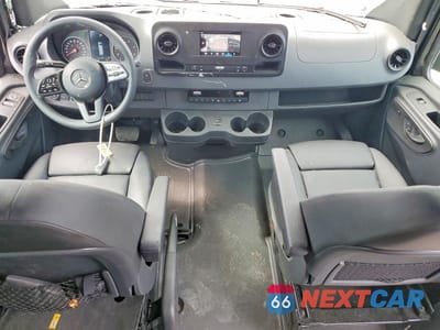 Zdjęcie 8 z 13 samochodu: 2024 MERCEDES BENZ SPRINTER 2500 VIN:W1Z4NFHY6RP735142 - miniatura