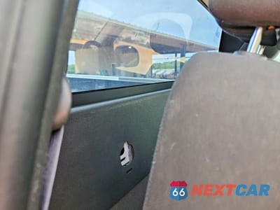 Zdjęcie 10 z 11 samochodu: 2011 CHEVROLET SILVERADO K1500 VIN:1GCNKPE04BZ325363 - miniatura