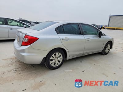 Trzecie zdjęcie samochodu z tyłu: 2012 HONDA CIVIC LX VIN:2HGFB2F53CH592269 - miniatura