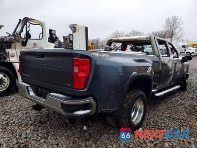Trzecie zdjęcie samochodu z tyłu: 2020 CHEVROLET SILVERADO K3500 LTZ VIN:1GC4YUEY9LF243016 - miniatura