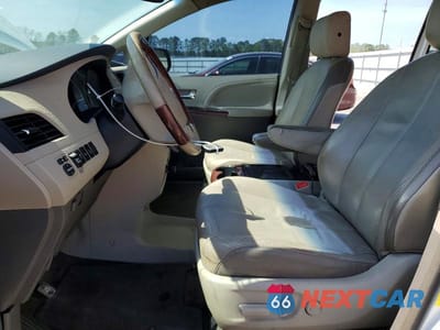 Zdjęcie 7 z 12 samochodu: 2013 TOYOTA SIENNA LIMITED 7-PASSENGER VIN:5TDDK3DC8DS052951 - miniatura