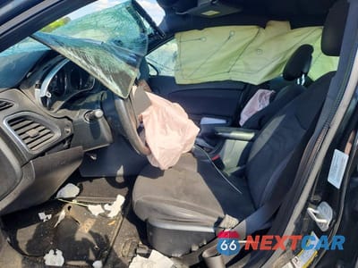 Zdjęcie 7 z 12 samochodu: 2013 CHRYSLER 200 LX VIN:1C3CCBAG8DN722129 - miniatura