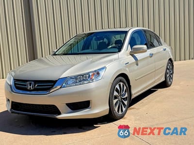 Drugie zdjęcie samochodu z przodu: 2015 HONDA ACCORD TOURING HYBRID VIN:1HGCR6F70FA011384 - miniatura