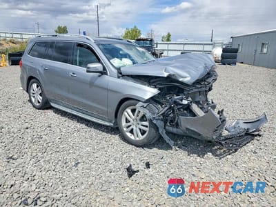 Czwarte zdjęcie samochodu z boku: 2017 MERCEDES-BENZ GLS 450 4MATIC VIN:4JGDF6EE2HA751979 - miniatura