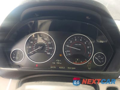 Zdjęcie 9 z 12 samochodu: 2018 BMW 440XI VIN:WBA4Z7C58JED47698 - miniatura