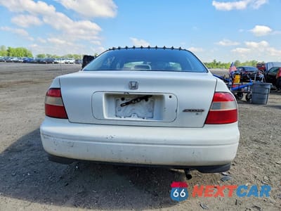 Zdjęcie 6 z 12 samochodu: 1994 HONDA ACCORD LX VIN:1HGCD5632RA062069 - miniatura