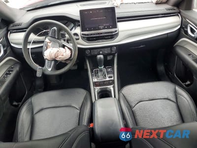 Zdjęcie 8 z 14 samochodu: 2025 JEEP COMPASS LIMITED VIN:3C4NJDCN3ST597975 - miniatura