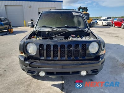 Piąte zdjęcie samochodu w środku: 2014 JEEP PATRIOT SPORT VIN:1C4NJPBA3ED703755 - miniatura